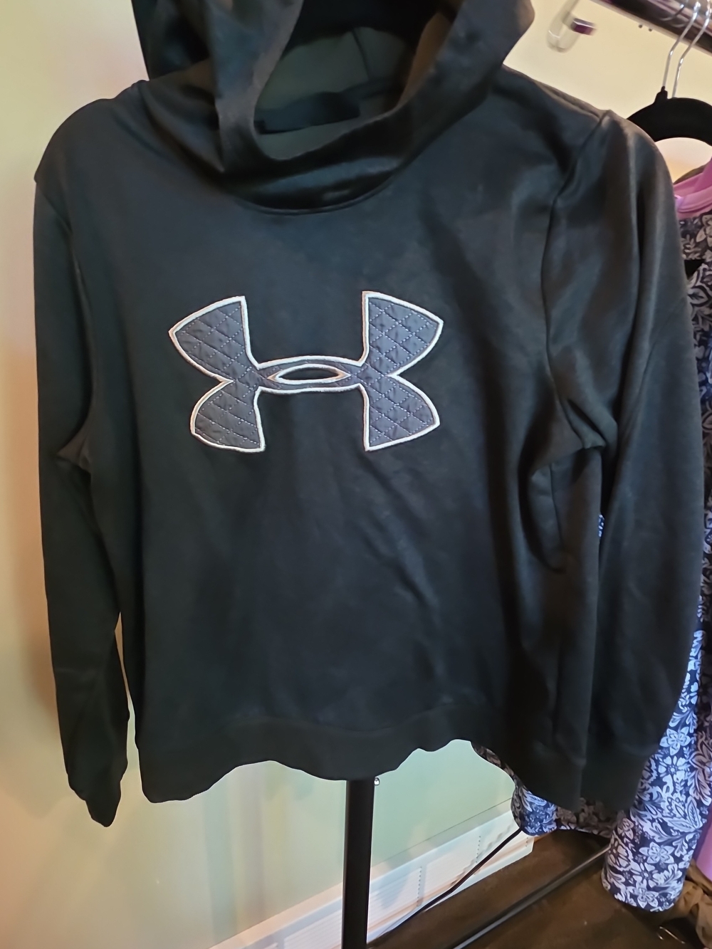 Under Armour Women's Black Hooded Sweatshirt